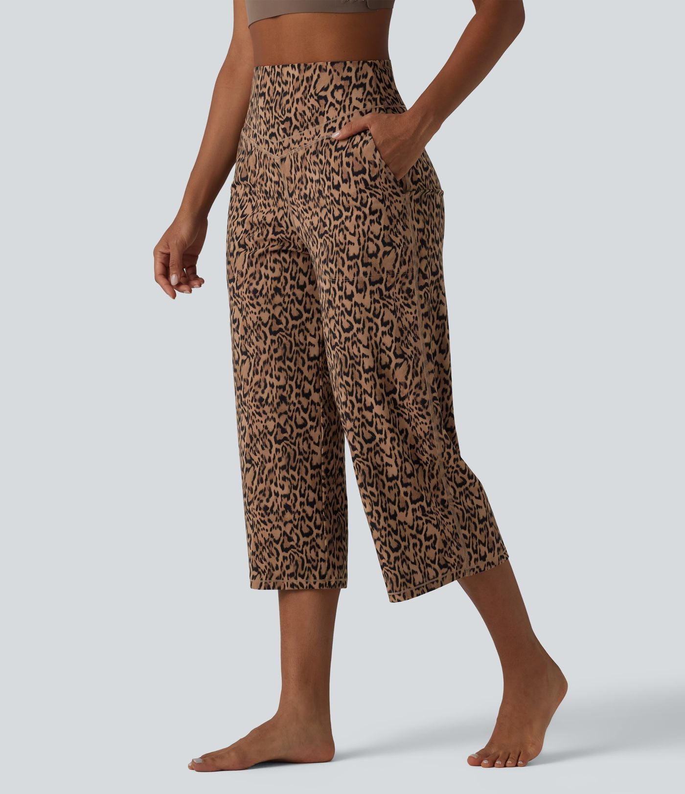 Halara UltraSculpt™ Pantalon de yoga court imprimé léopard ventre plat coupe droite taille haute avec poches