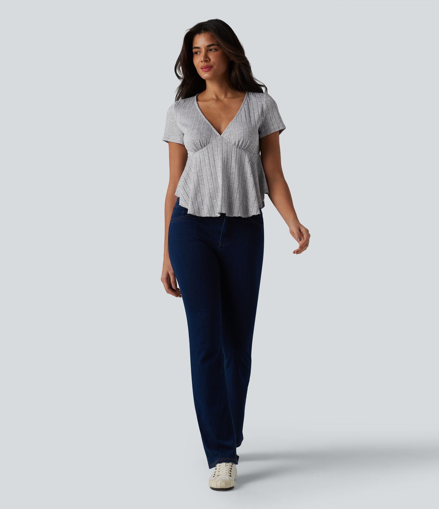 T-shirt casual babydoll en maille côtelée à col V, manches courtes et ourlet à volants