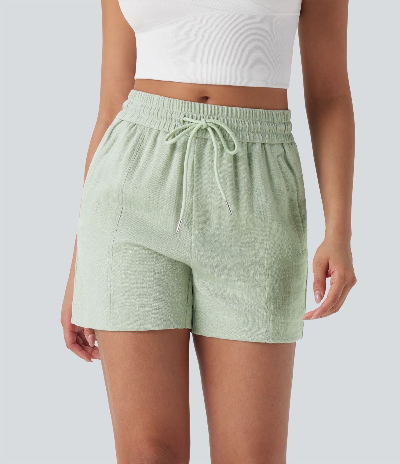 Short tailleur taille moyenne avec cordon de serrage et poches zippées latérales