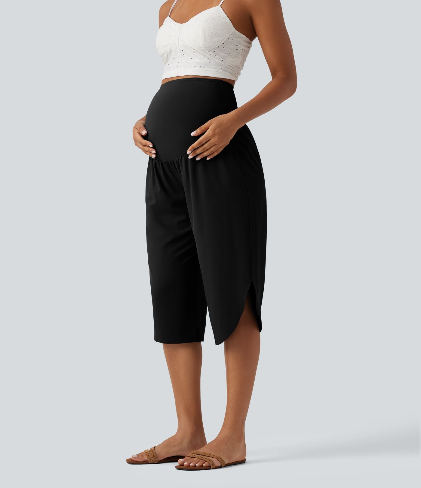 Pantalon corsaire de grossesse super taille haute en Breezeful™ à ourlet incurvé et séchage rapide avec poches