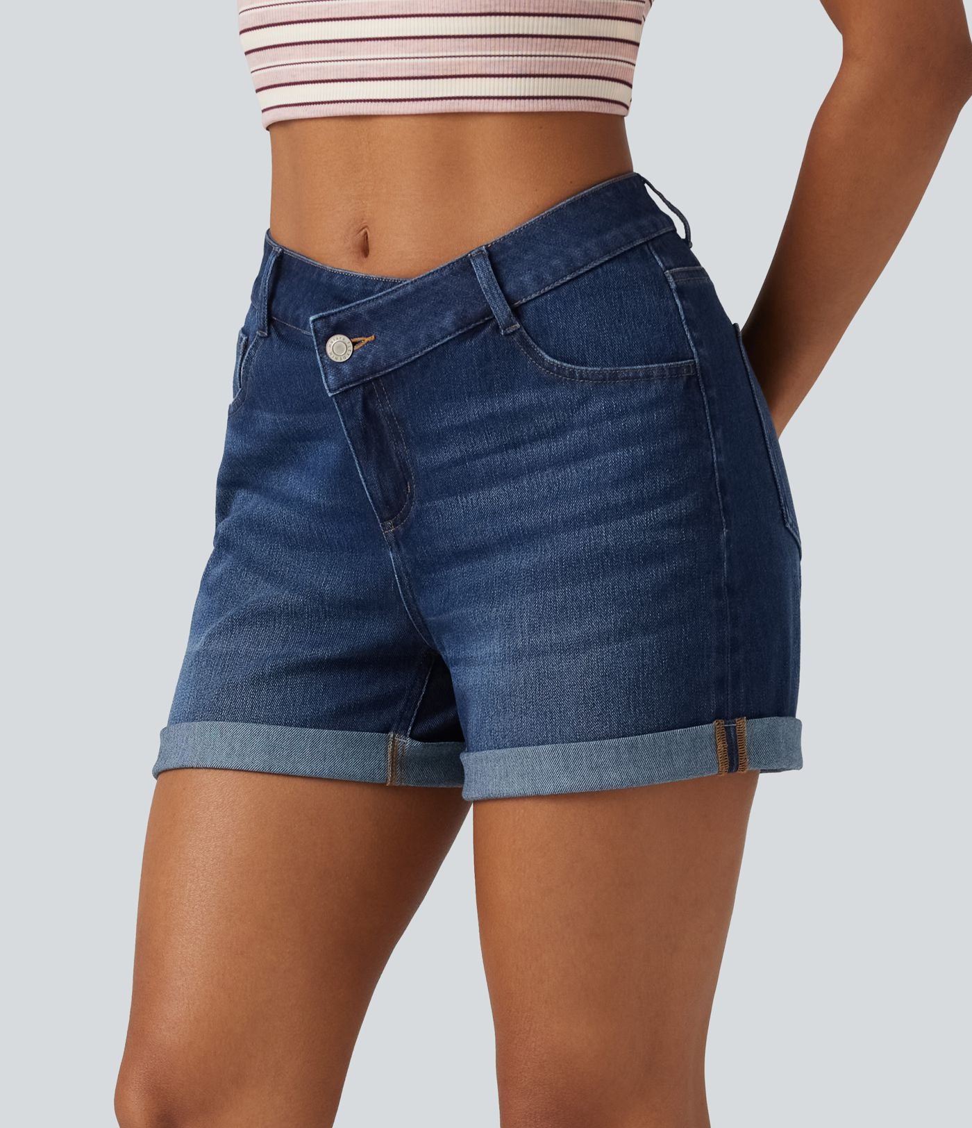Short denim décontracté Halara Flex™ asymétrique délavé taille haute ourlet roulotté avec poches