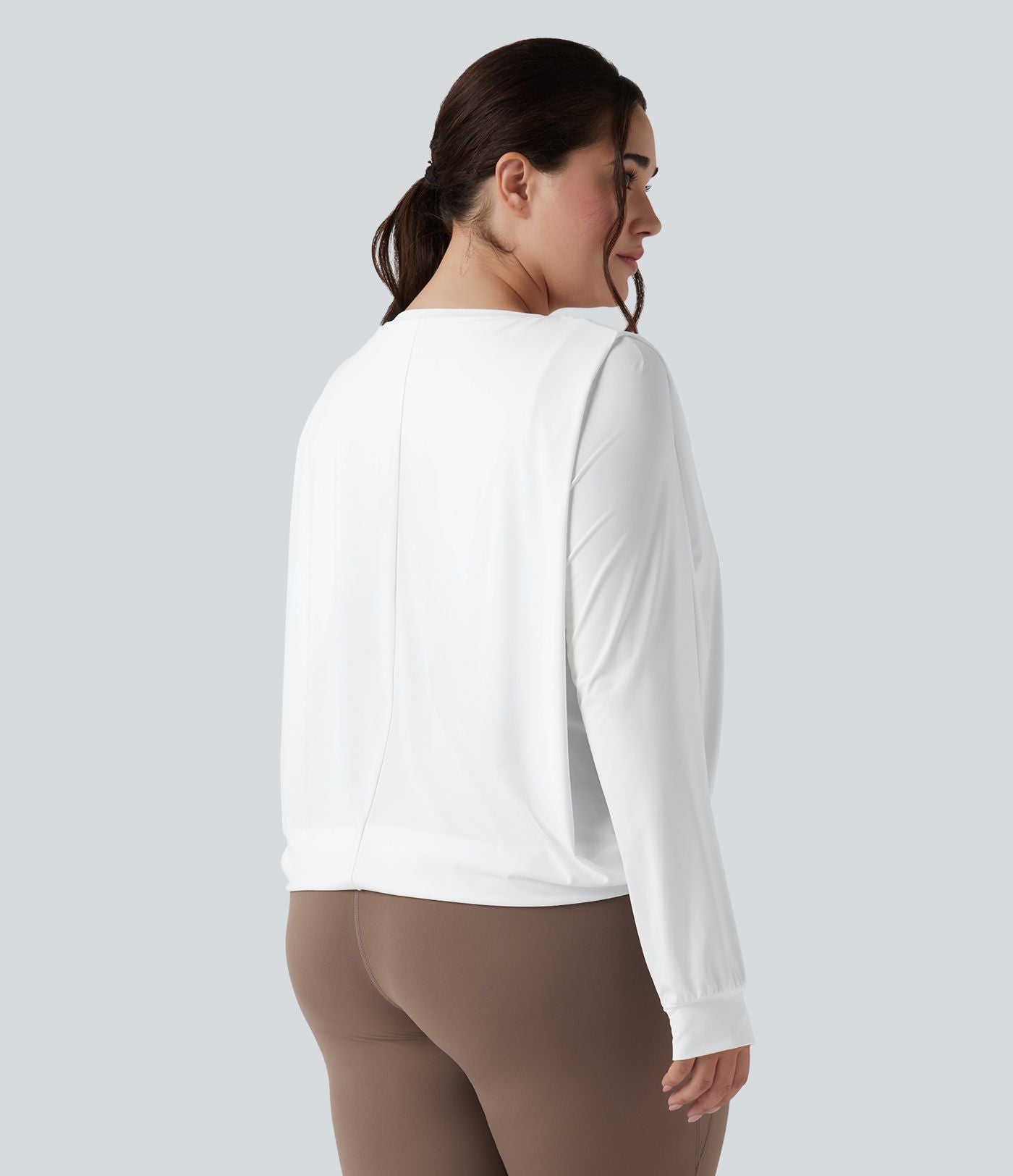 Haut de yoga grande taille à col rond, manches longues et fronces - UPF50+