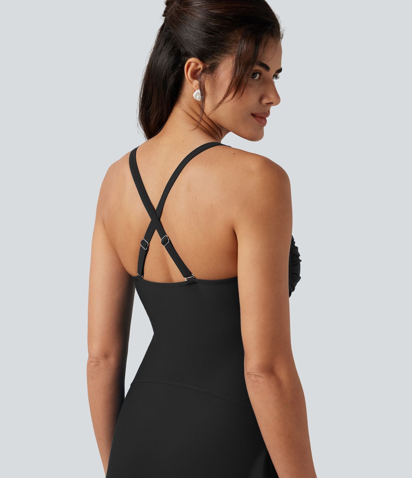 Robe de bain 2-en-1 push-up gainante à encolure Queen Anne avec bretelles ajustables, design torsadé, fronces, brassière intégrée et poches