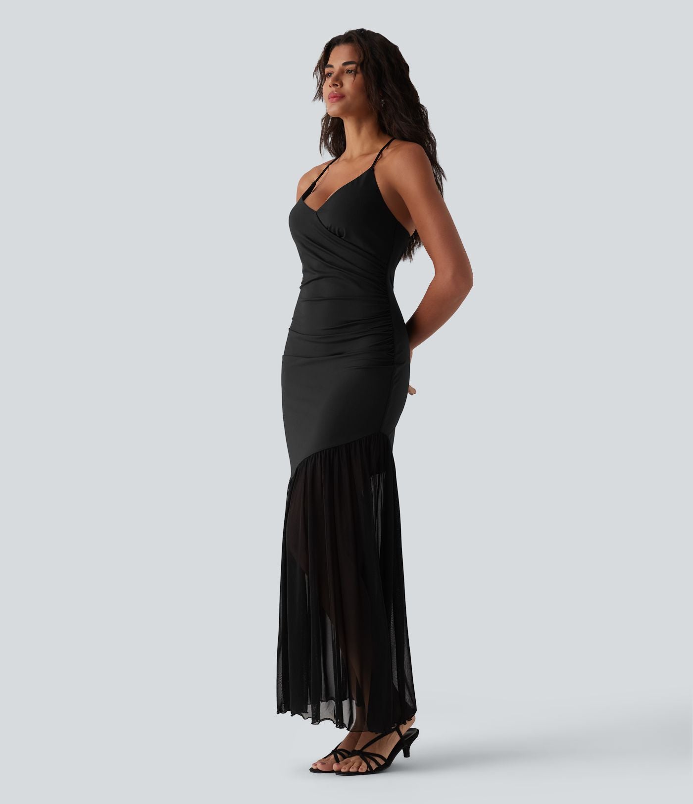 Robe maxi fluide bretelles décolleté cœur à lacer maille contrastante