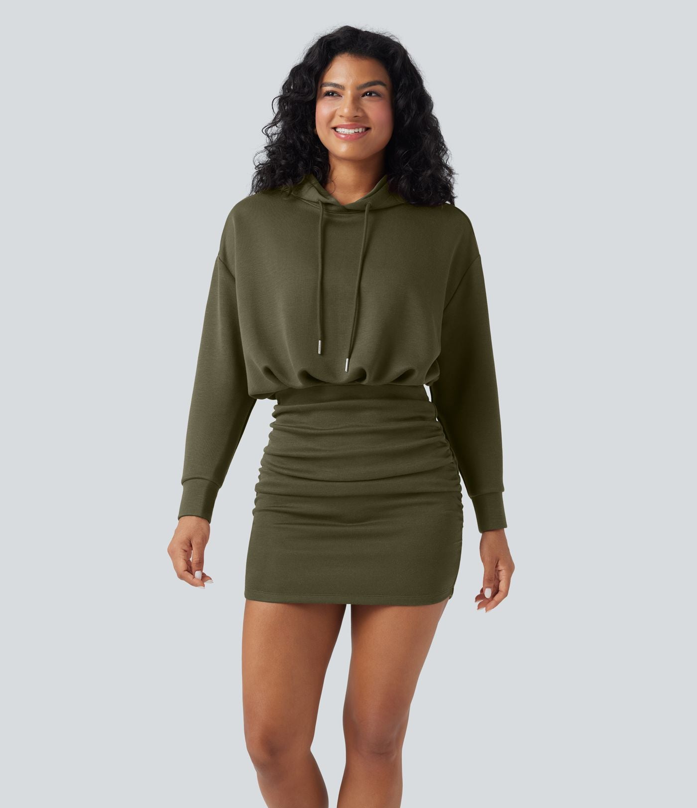 Robe décontractée SpacerTek™ mini à manches longues, effet froncé avec capuche