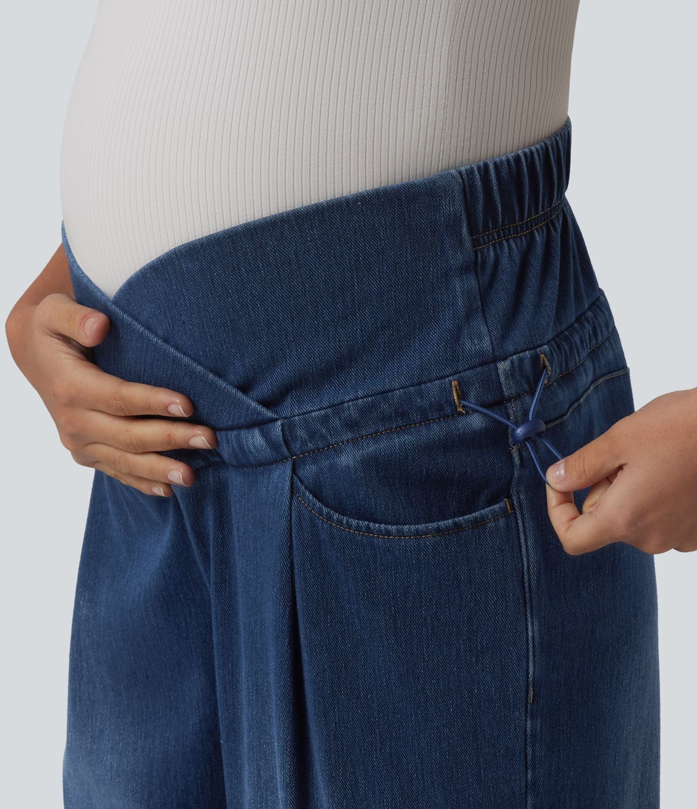 Halara Flex™ Jean de maternité ample décontracté à taille haute croisée avec cordon de serrage ajustable et poches