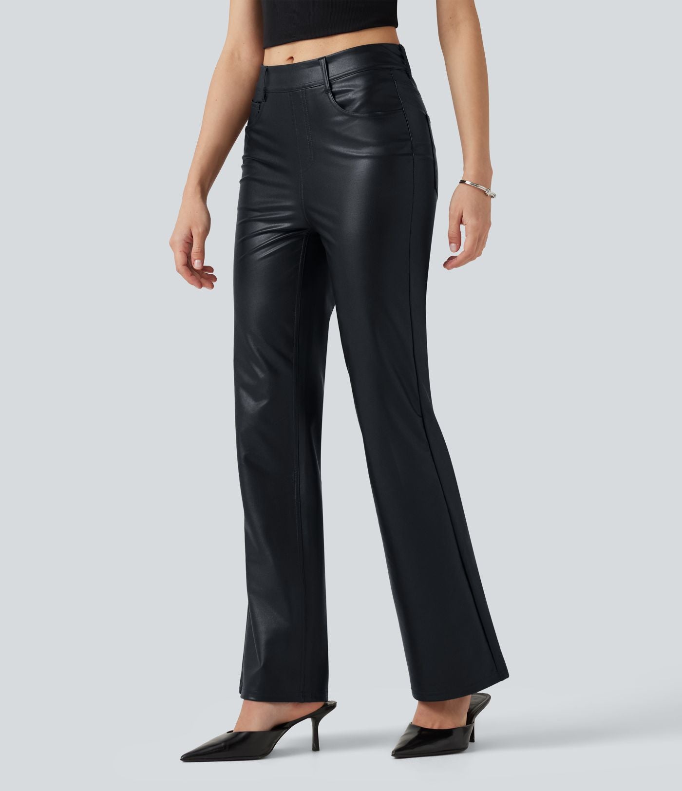 Pantalon bootcut taille mi-haute en simili stretch avec poches