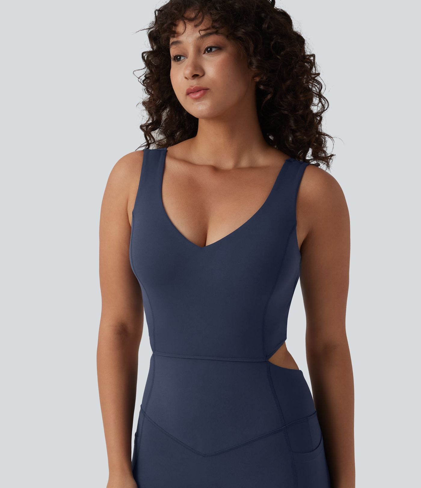 Combinaison sport gainante push-up col V longueur genoux Halara UltraSculpt™ avec poches - Édition Easy Peasy