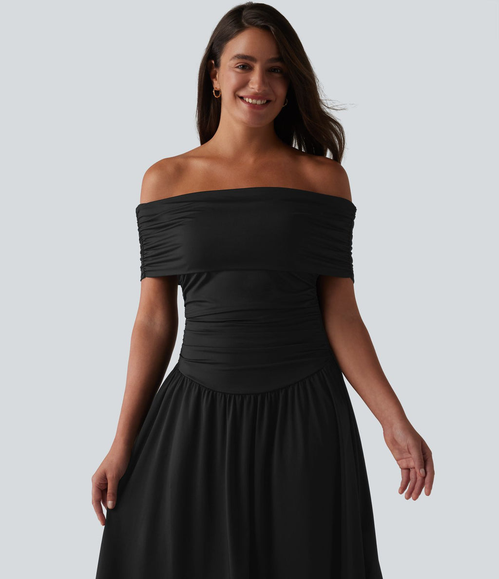 Robe casual maxi fluide gainante froncée à épaules dénudées avec brassière intégrée