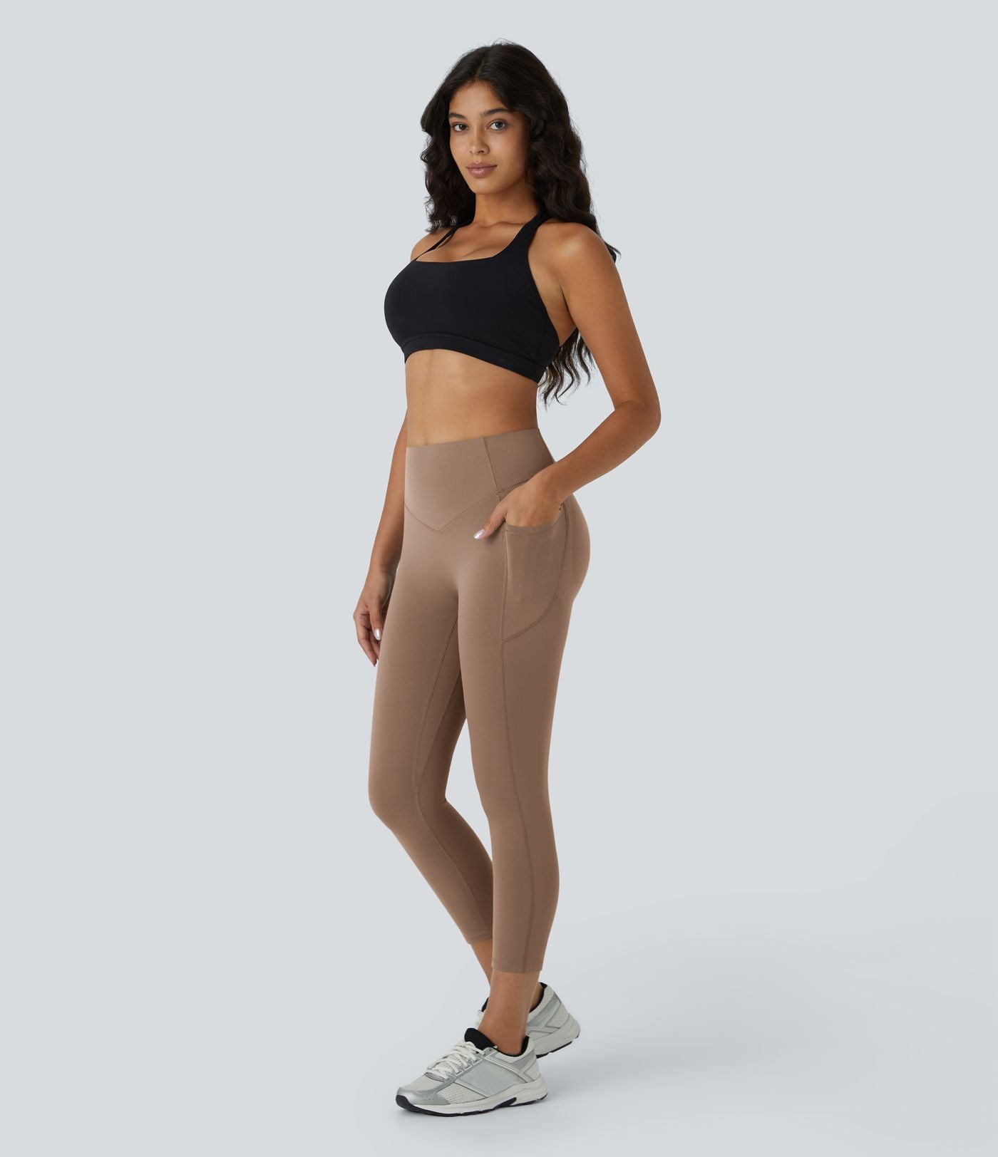 Legging corsaire d'entraînement gainant galbant taille haute avec effet scrunch et poches Halara UltraSculpt™