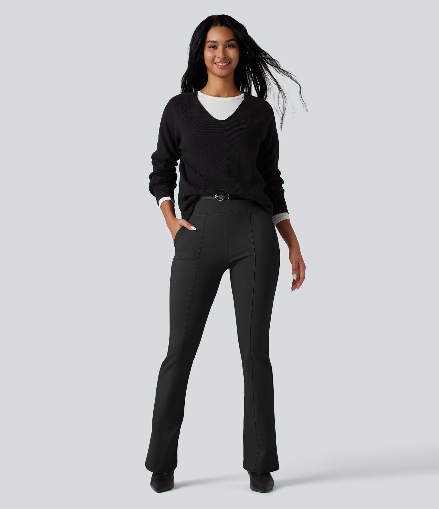 Pantalon tailleur évasé taille haute avec poches