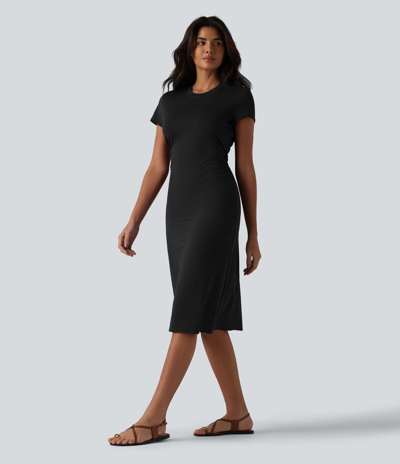 Robe casual mi-longue col rond à manches courtes avec découpe