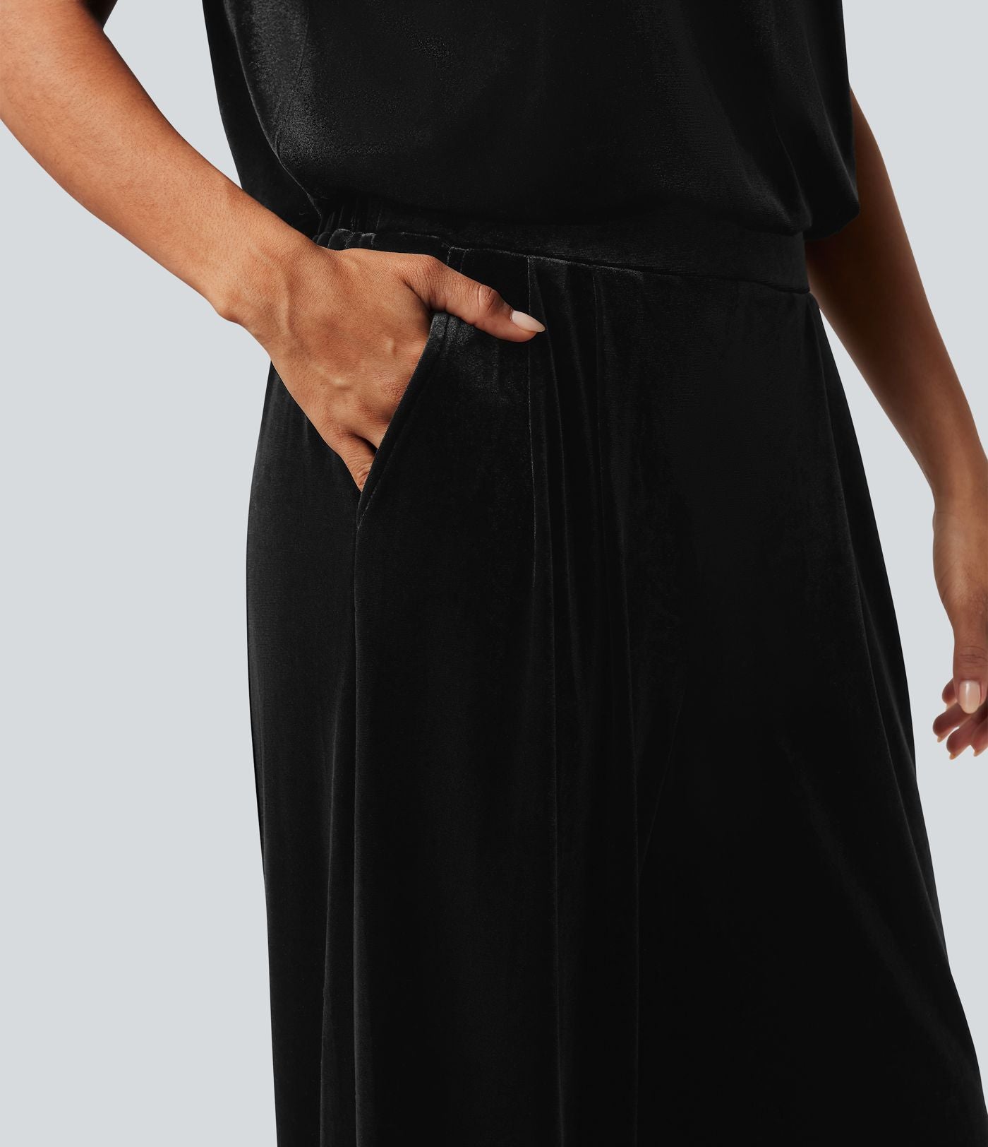 Combinaison tailleur velours col rond manches courtes avec poches