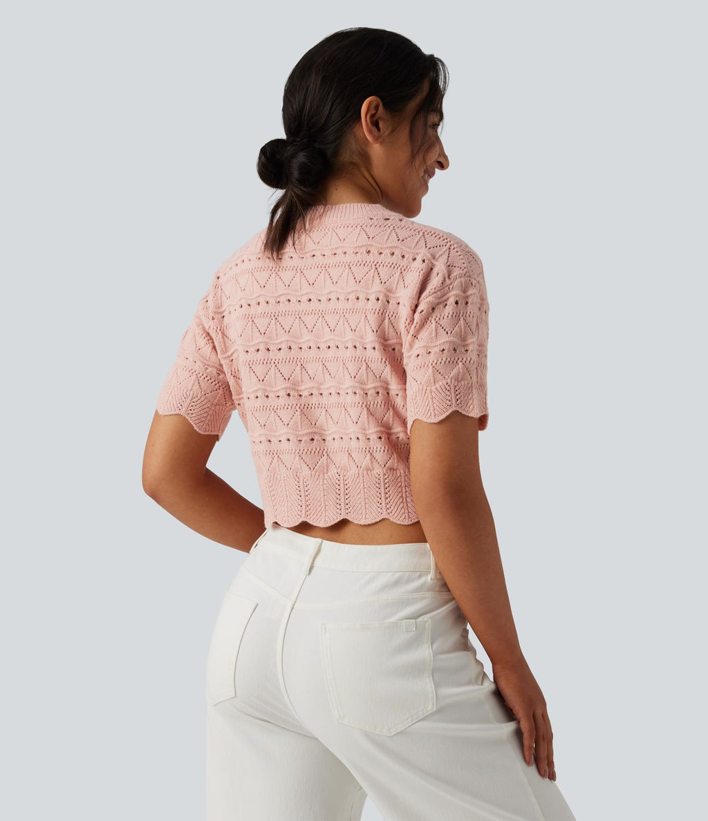Pull décontracté en maille ajourée à col rond, manches courtes et bordure festonnée
