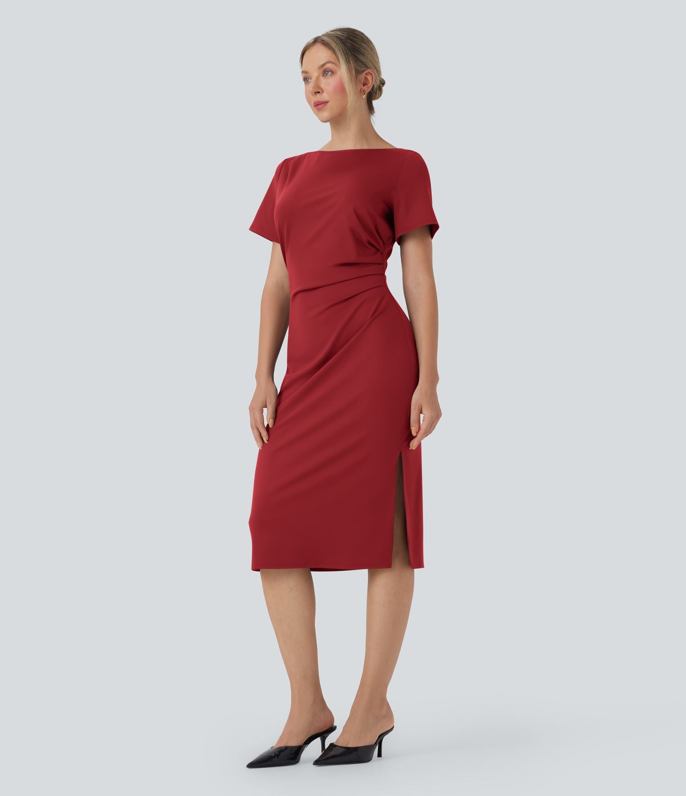 Robe tailleur mi-longue moulante manches courtes froncée