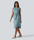 Robe t-shirt casual col V à manches courtes, ceinturée et ourlet arrondi