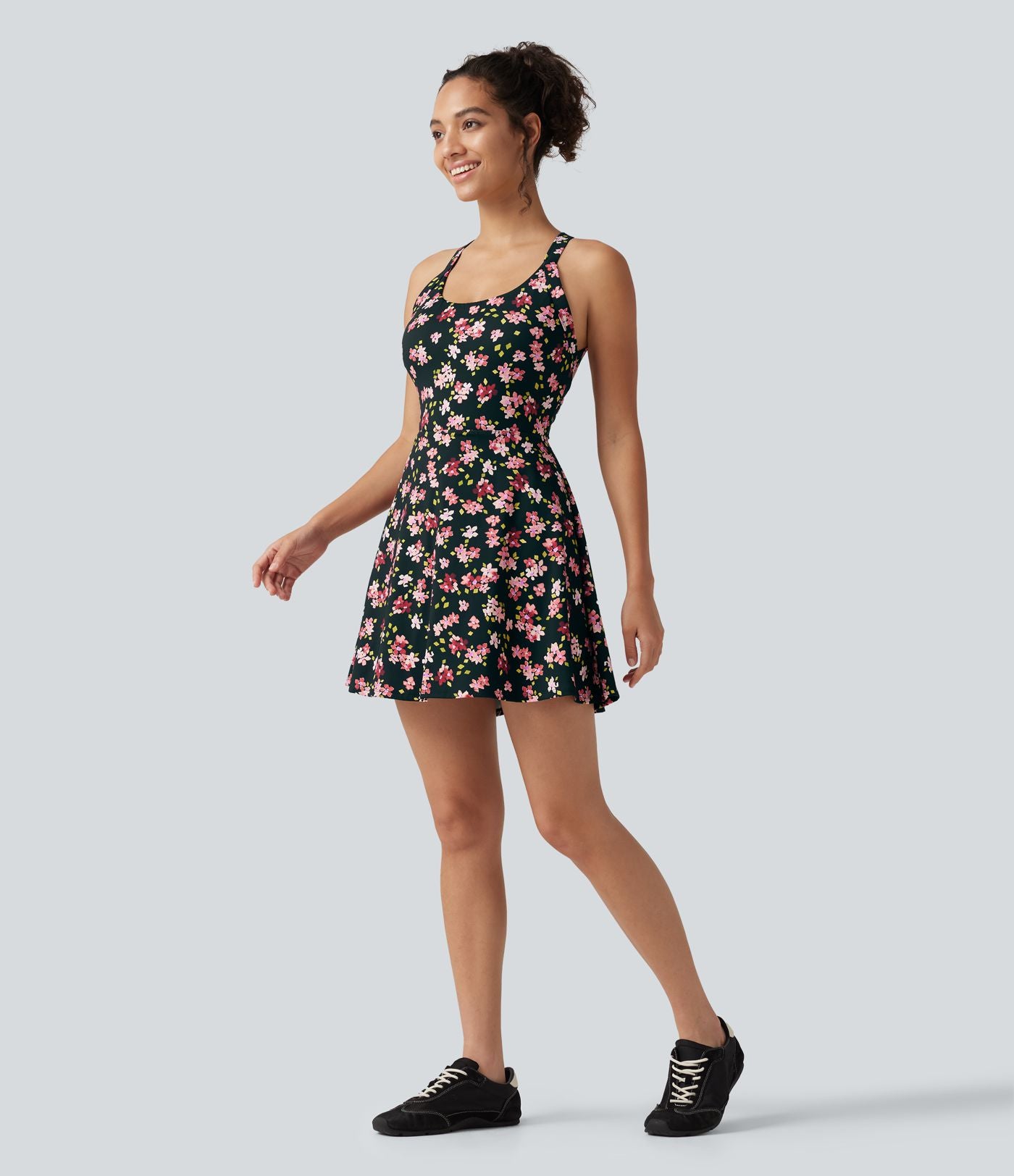 Robe active mini de danse 2-en-1 à petites fleurs, coussinets amovibles, poches et accès facile Easy Peasy