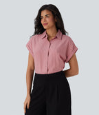 Chemise à col, manches courtes, rayures, boutonnage et aspect lin pour le travail