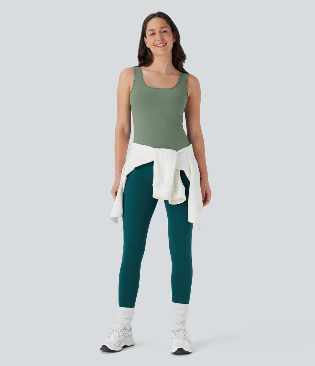 Débardeur de yoga dos nu à longueur rallongée avec encolure en U et croisement