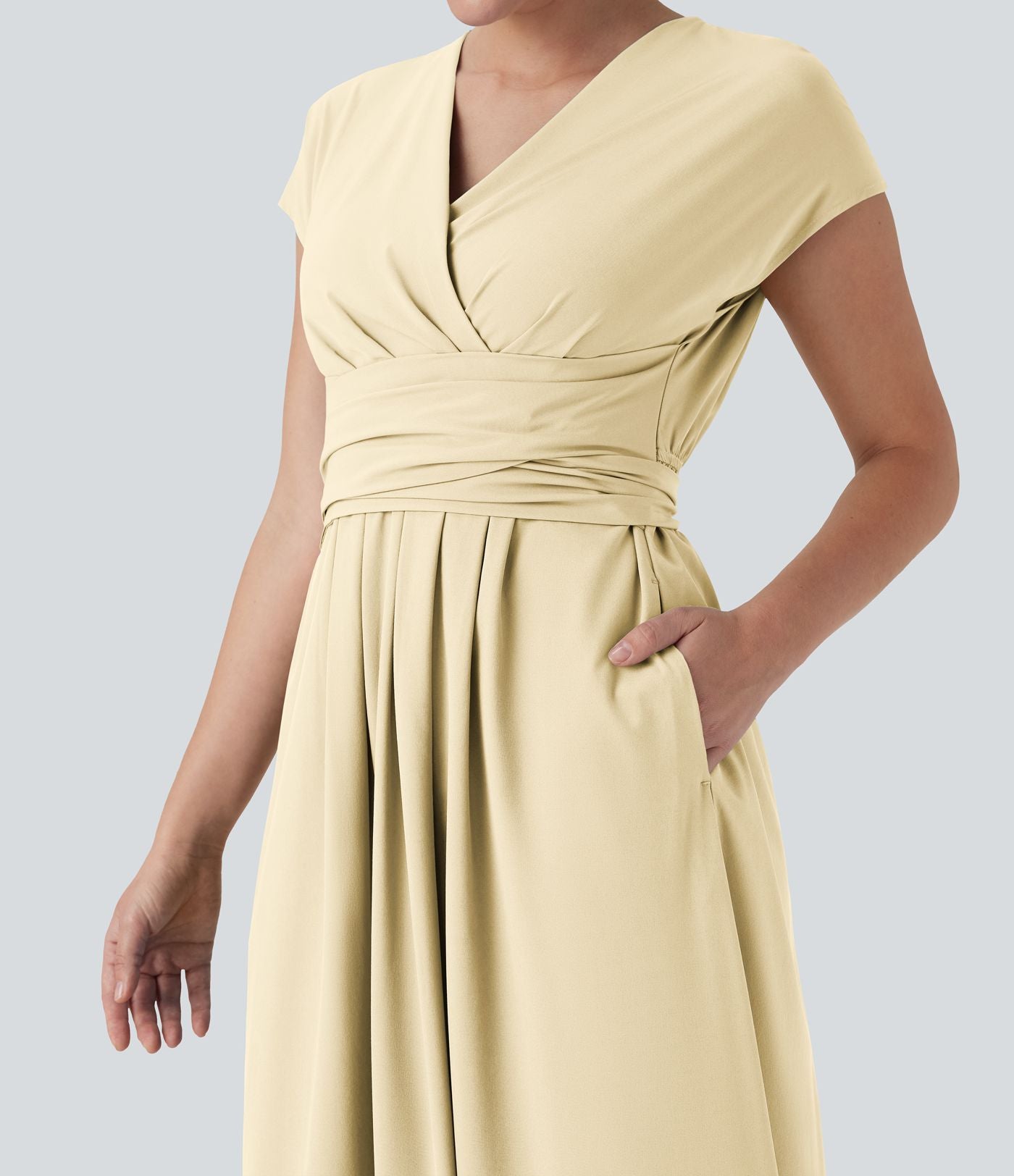 Robe midi Breezeful™ col V manches courtes à liens dans le dos séchage rapide avec poches latérales