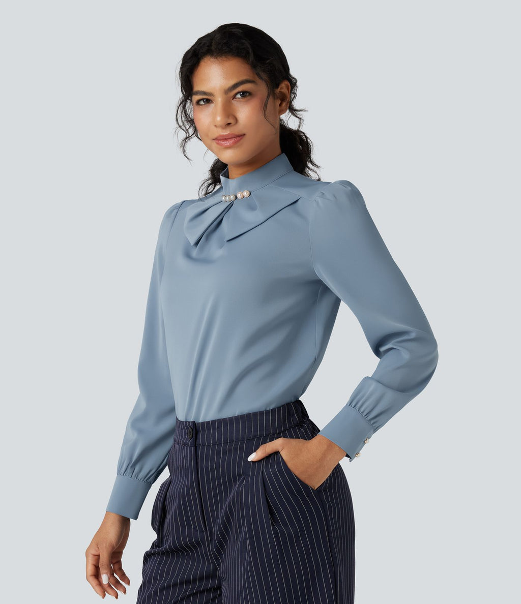 Chemise esprit bureau défroissage facile avec col lavallière, manches longues bouffantes et zip invisible au dos