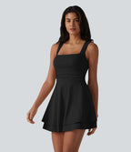 Robe-short de yoga SoftlyZero™ Airy effet frais InstantCool mini effet superposé à encolure carrée avec poches et accès facile Easy Peasy