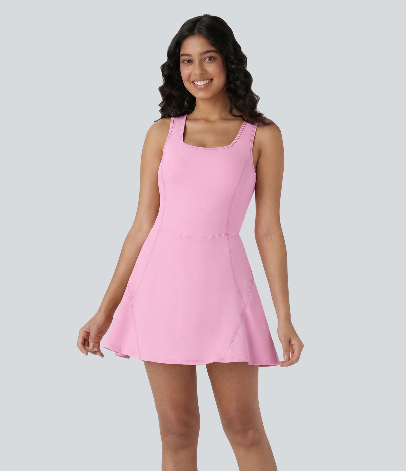Softlyzero™ Airy Robe Sport de danse courte 2-en-1 avec dos nu croisé, encolure en U et poches latérales