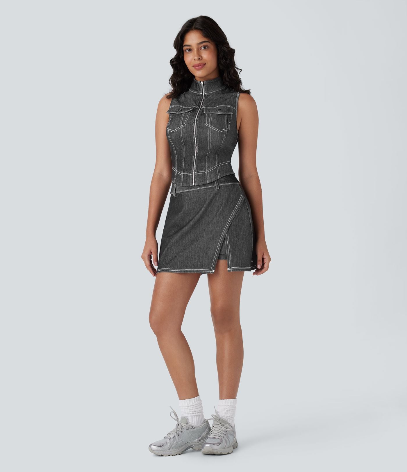 Débardeur de tennis Halara Flex™ en denim stretch délavé avec col montant, fermeture éclair et effet frais InstantCool