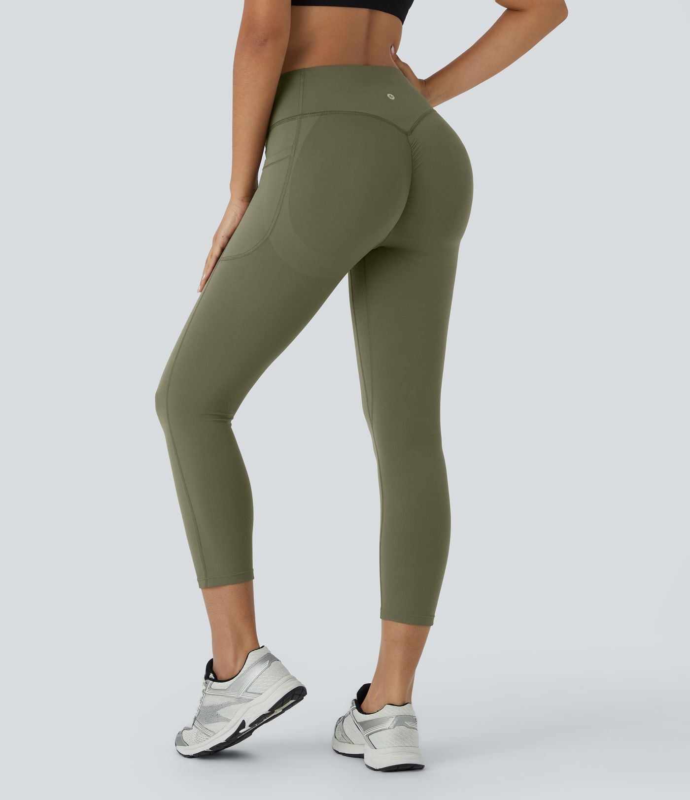 Legging corsaire d'entraînement gainant galbant taille haute avec effet scrunch et poches Halara UltraSculpt™