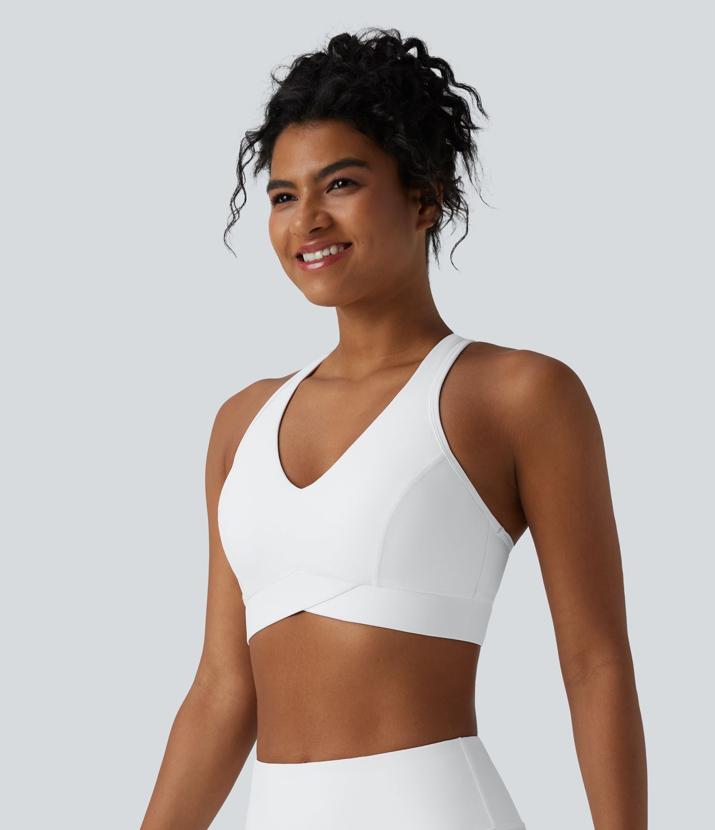 Brassière de sport entraînement Halara UltraSculpt™ soutien intermédiaire col V dos nageur bonnets A-C