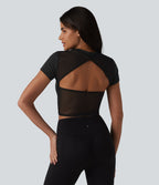 Haut de sport SoftlyZero™ Airy à col rond, manches courtes, dos échancré, mesh respirant à effet frais InstantCool, protection solaire UPF50+