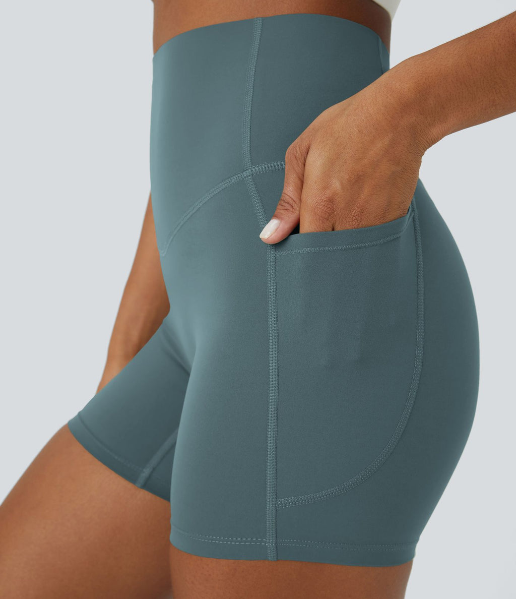 Short cycliste d'entraînement gainant taille haute UltraSculpt™ SoCinched à poches latérales 12,5 cm