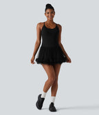 Robe mini de sport 2 en 1 avec brassière intégrée en maille contrastée avec poches - Édition Easy Peasy