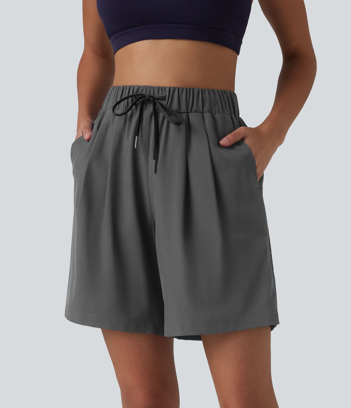 Short de yoga plissé taille haute avec ceinture élastique, cordon de serrage et poches 17,5 cm