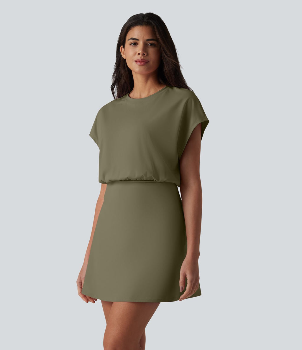 Robe de sport mini de yoga SoftlyZero™ Airy 2-en-1 effet frais InstantCool col rond à manches courtes, demi-zip et poches, accès facile Easy Peasy