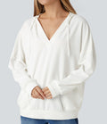 Sweat-shirt à capuche col V manches longues coupe décontractée avec poches