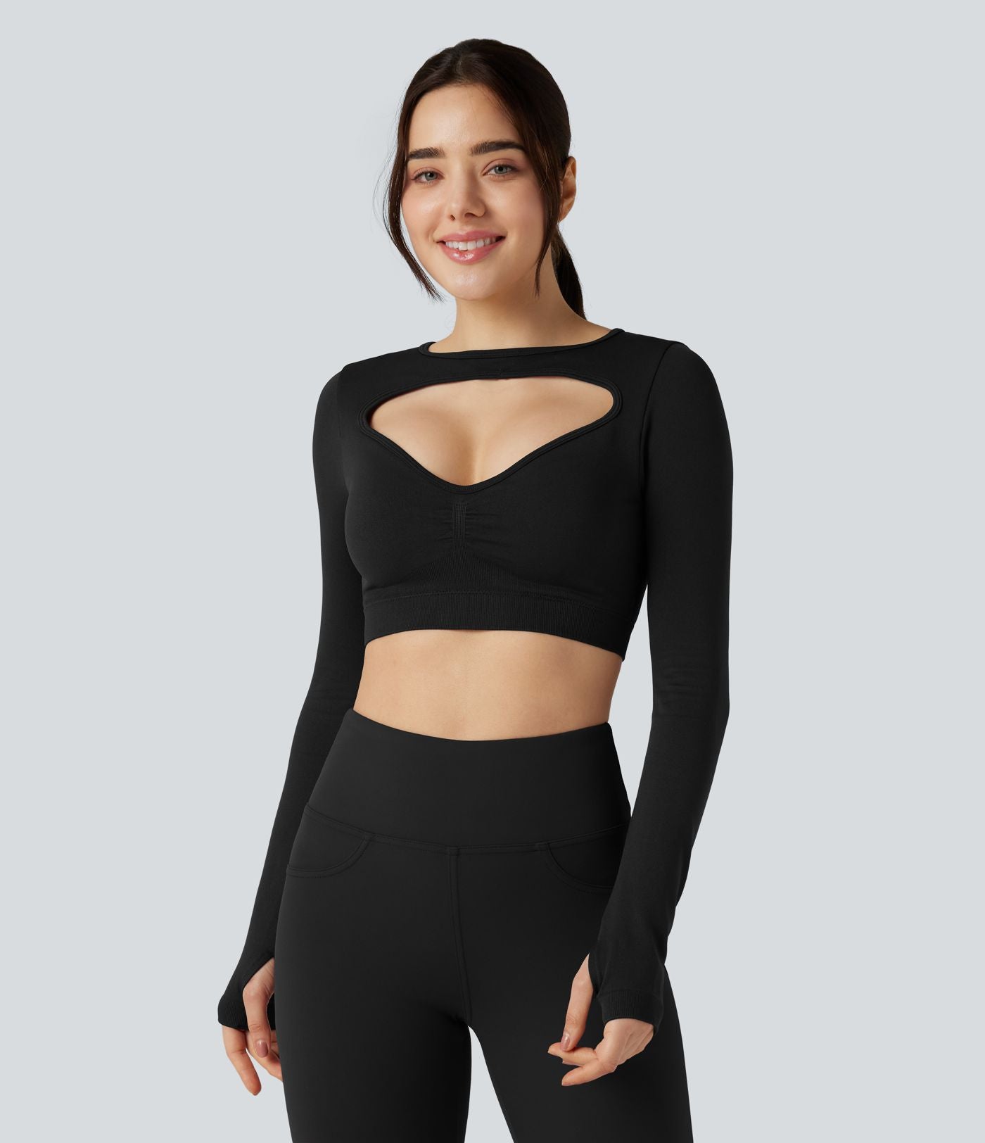 Haut de sport yoga court à manches longues avec passants pouces et découpes sans couture OneForm Seamless Flow