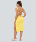 Robe midi laquée fendue, brassière intégrée, dos nu croisé
