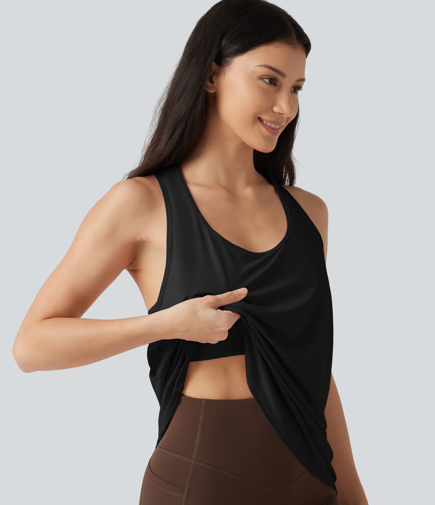 Débardeur effet frais InstantCool à encolure en U avec dos nageur, coussinets amovibles et protection solaire UPF50+