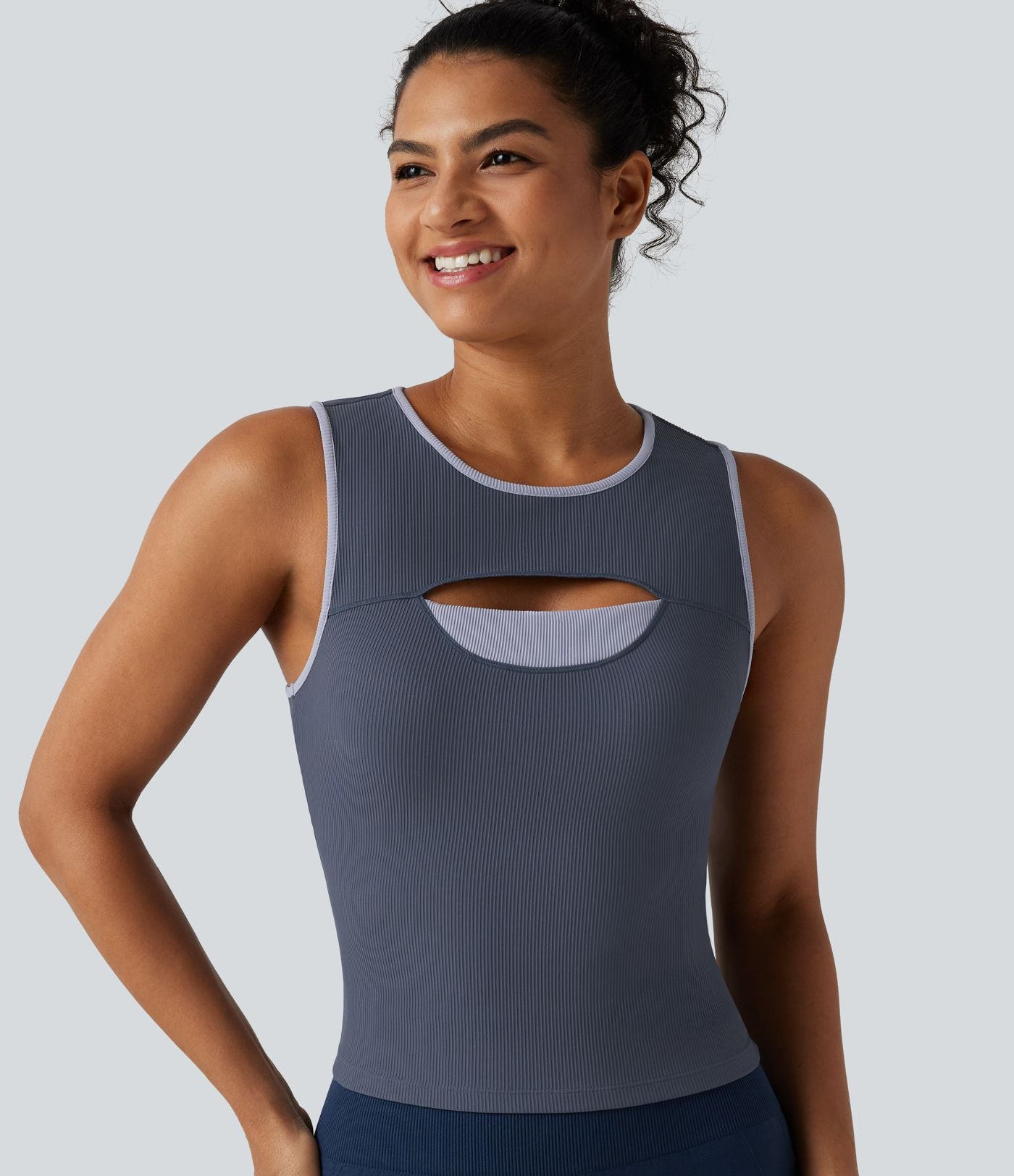 Débardeur de sport côtelé col rond color block avec découpe à l'avant