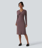Robe midi col V manches longues froncée avec fente - Idéale pour le bureau