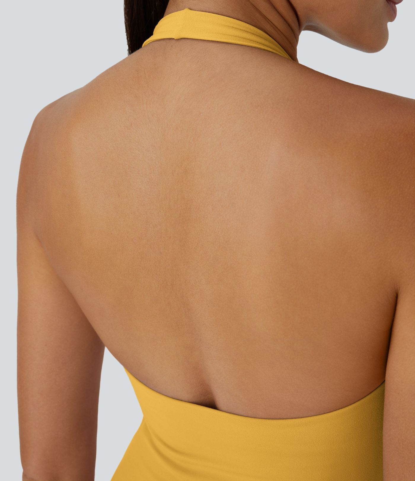 Softlyzero™ Plush Robe Sport Mini 2-en-1 à Poches Dos Nu et Col Halter