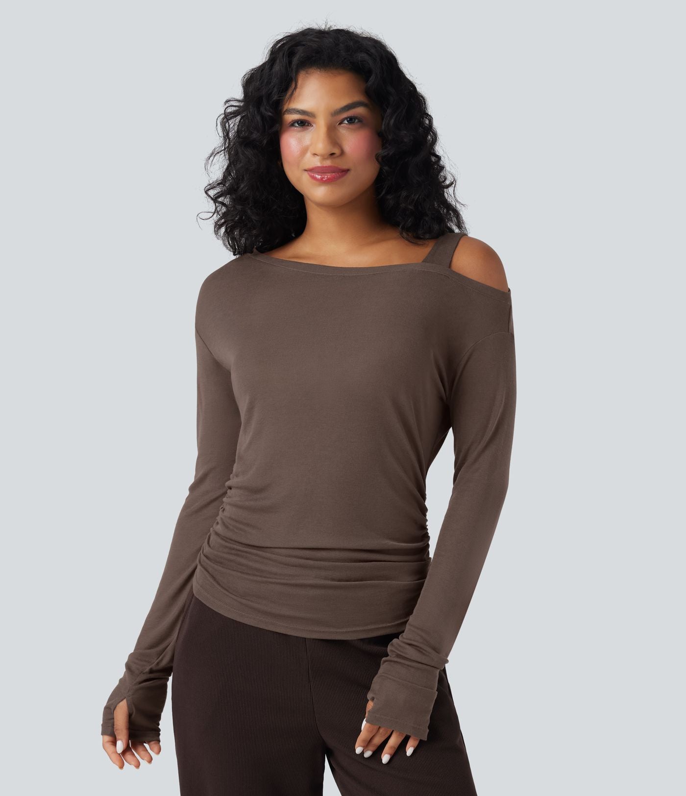 T-shirt décontracté asymétrique en mélange de laine à une épaule et manches longues