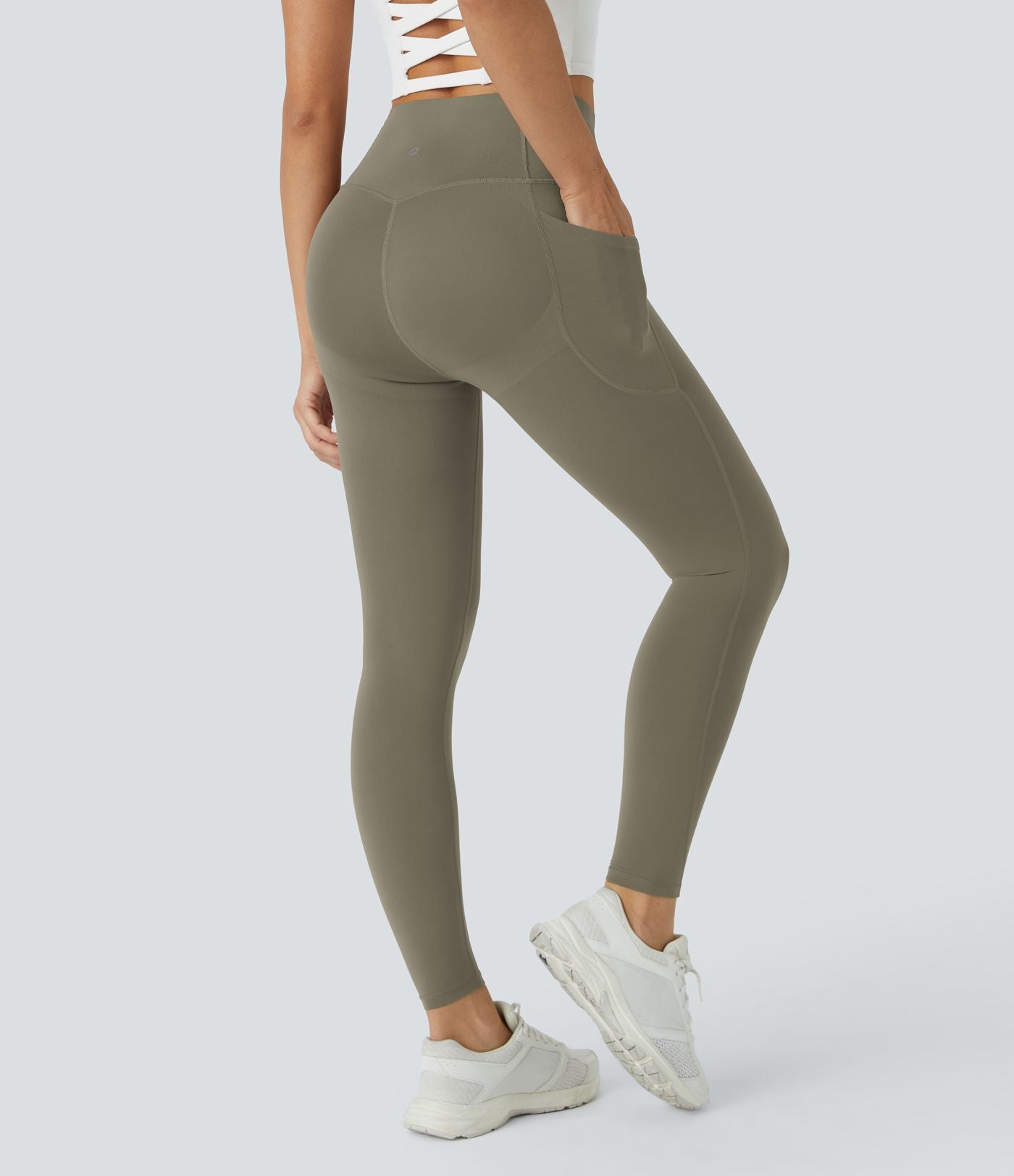 Legging d'entraînement gainant galbant taille haute avec poches Halara UltraSculpt™