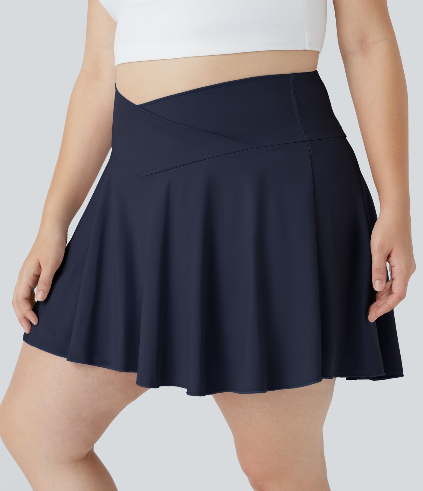 Jupe de tennis SoftlyZero™ Airy confortable 2-en-1 à taille haute croisée avec poches latérales, coupe évasée grande taille effet frais InstantCool, protection solaire UPF50+