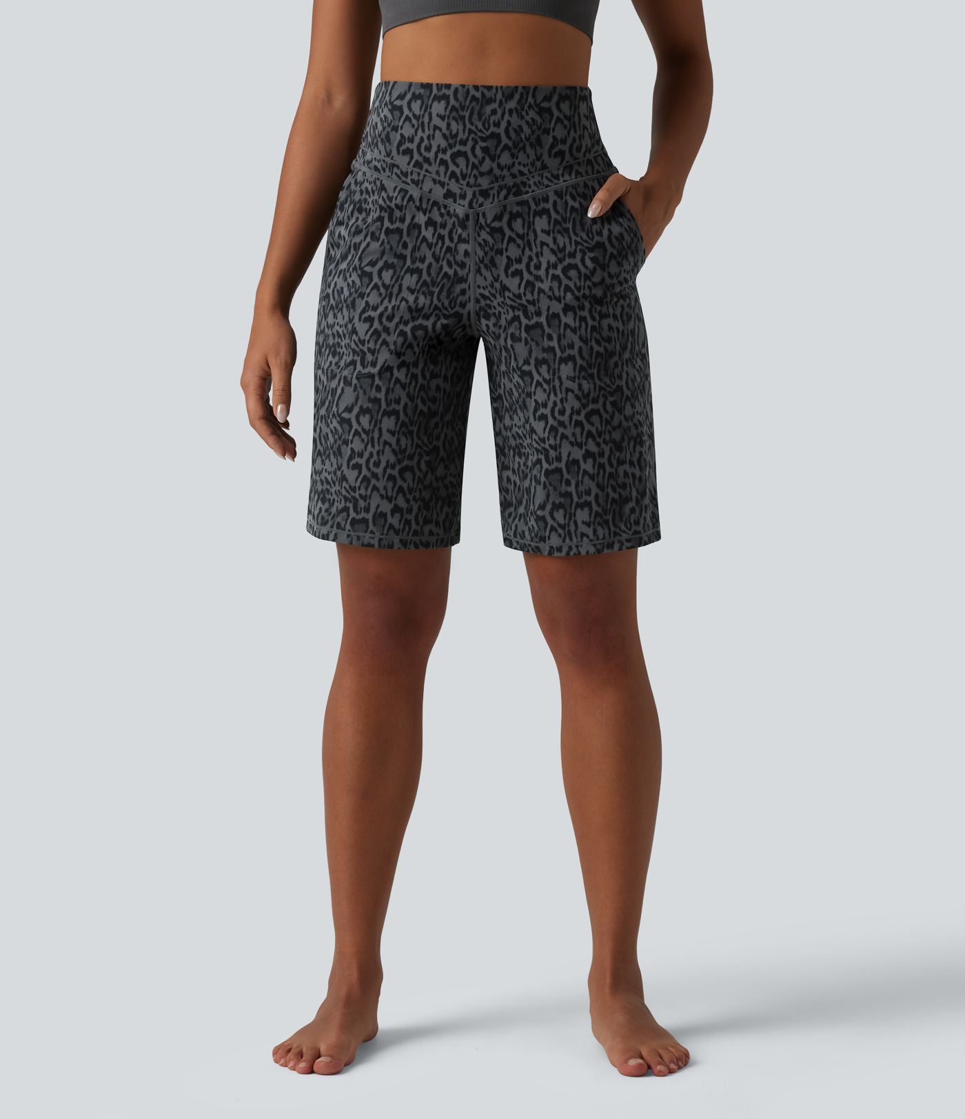 Short de yoga Halara UltraSculpt™ imprimé léopard, taille haute, gainant, jambes droites, 25 cm, avec poches