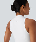 Robe active de golf mini 2-en-1 Softlyzero™ QuickDry à col baseball, demi-zip, sans manches, cordon de serrage et poches multiples - Poche pour tee de golf