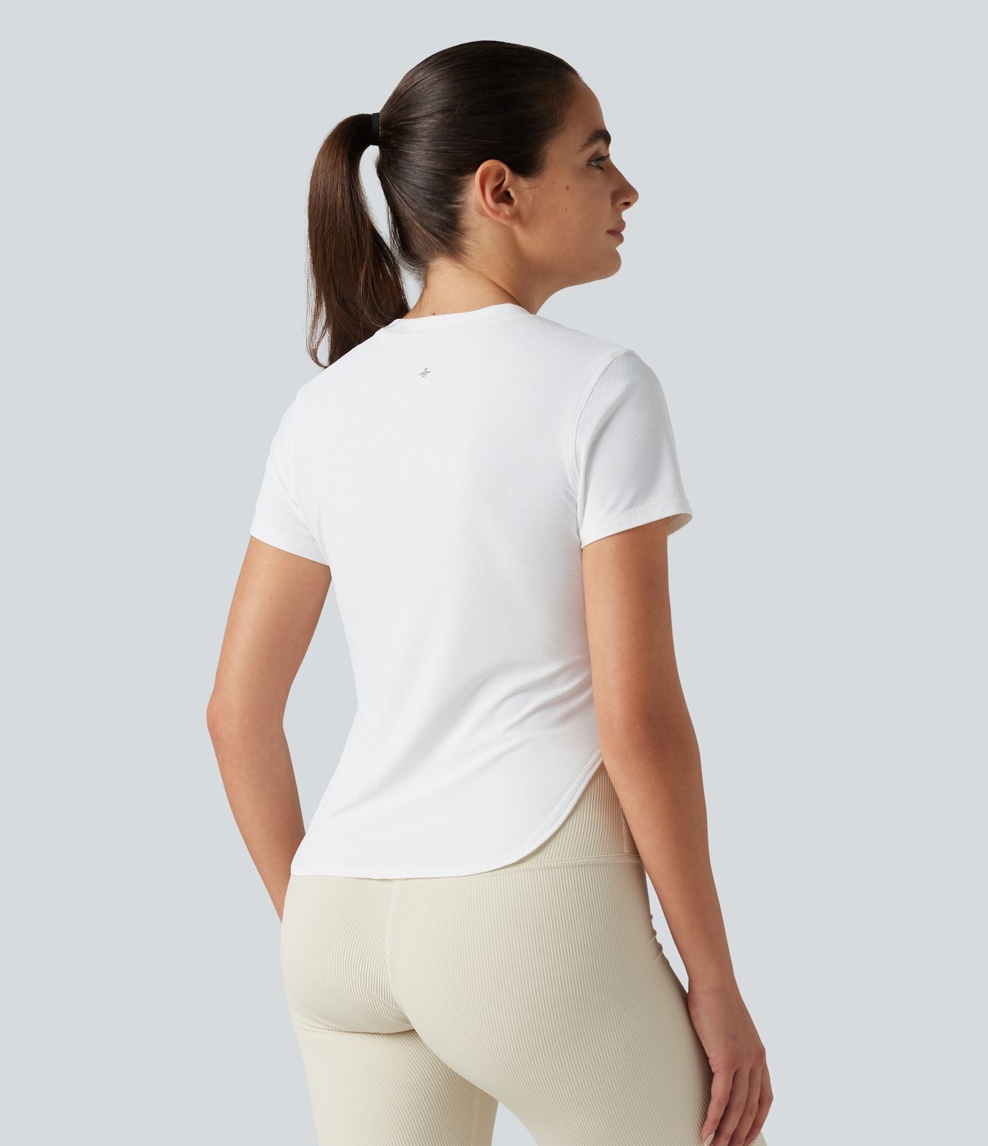 Haut de sport yoga col rond manches courtes ourlet arrondi en mesh respirant
