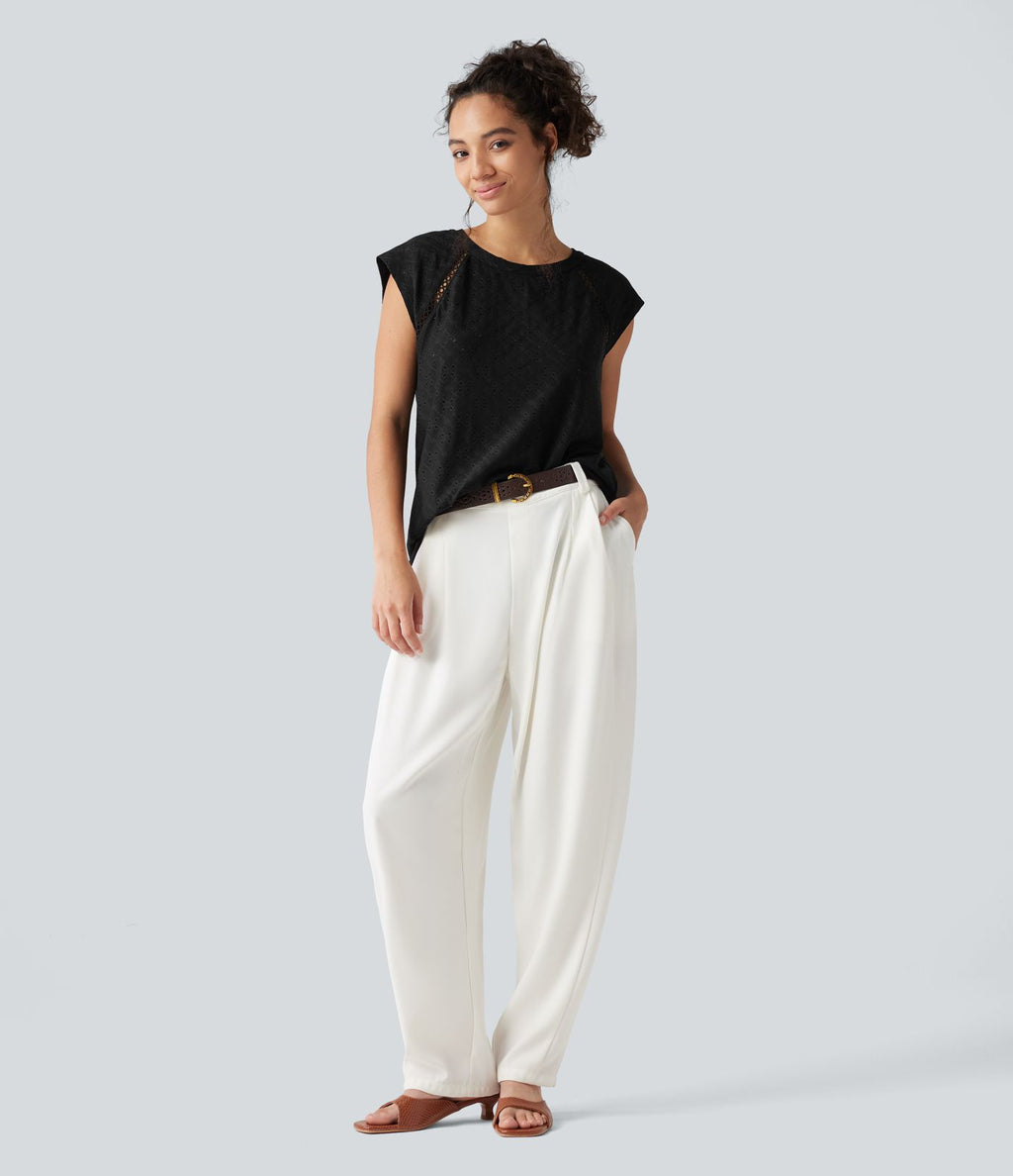 Blouse décontractée à col rond, mancherons, découpes et lien au dos