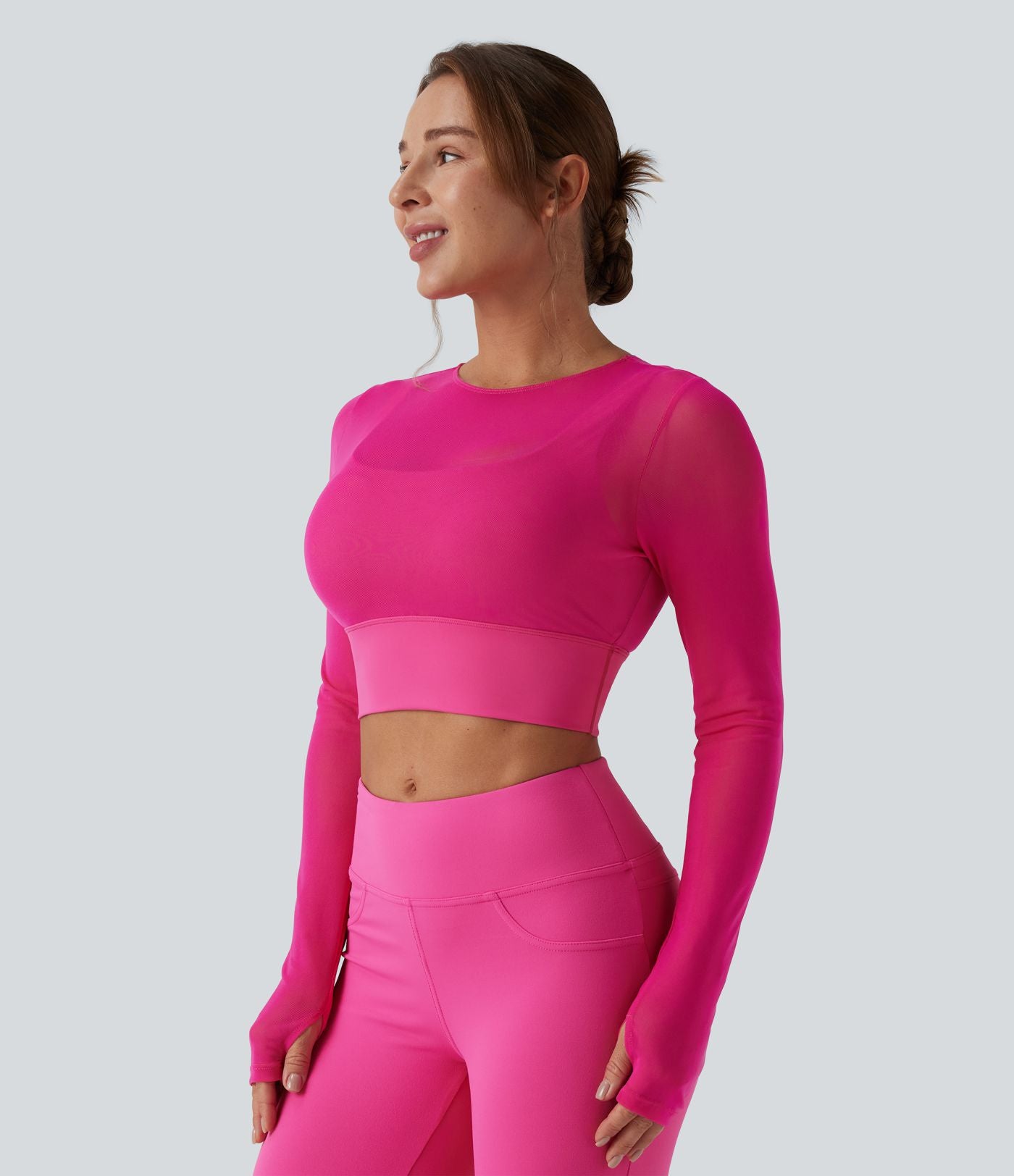 Haut de sport yoga cropped 2-en-1 manches longues mesh contrastant à trous pouces